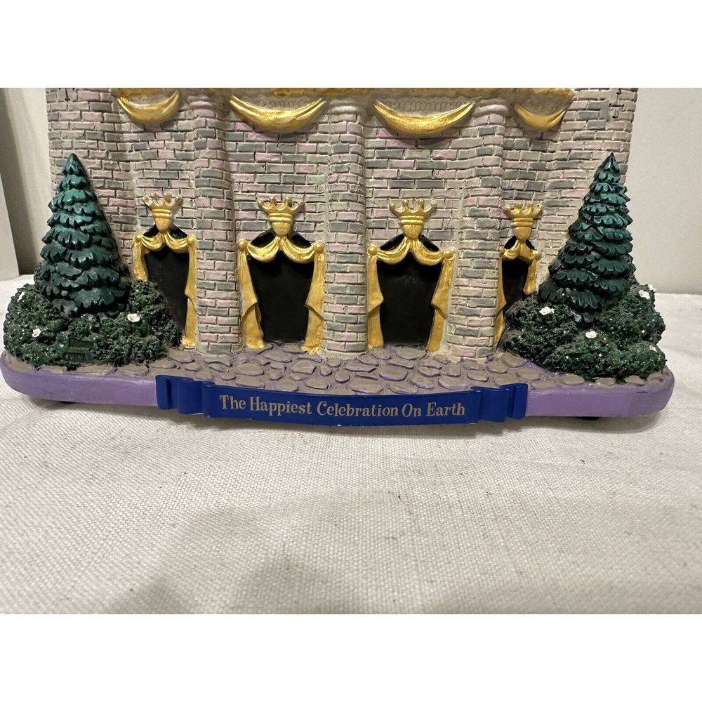 Disney Mickey And Friends Musical LED Castle "Share A Dream Come True Snow Globe - Picture 8 of 15